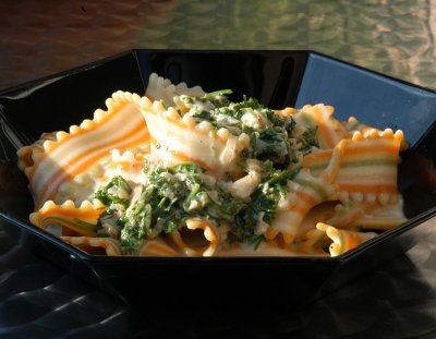 Zitronen-Tagliatelle mit Rucola