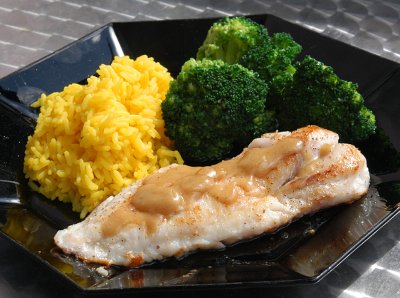 Rotbarbenfilets mit Rosmarinrahmsauce