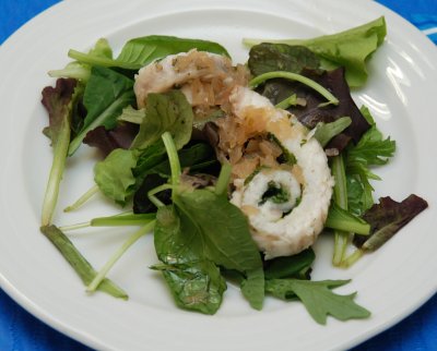 Jungsalat mit Seezungenfilets