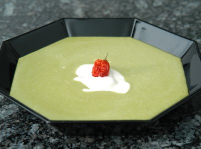 Pikante Erbsensuppe
