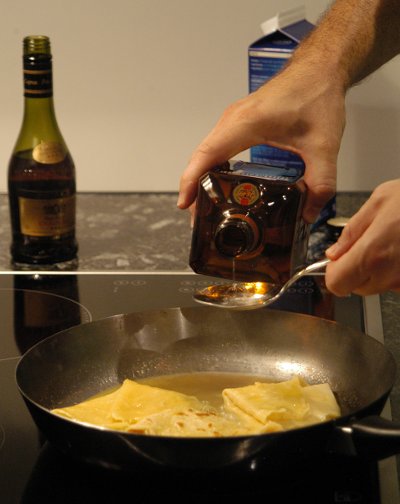 Flambierte Apfelcrêpes